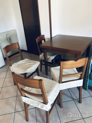 vendo tavolo con sedie foto-42554