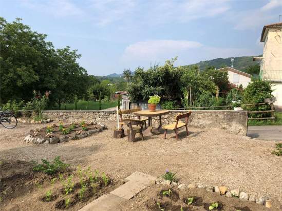 INTERA CASA BIFAMILIARE con giardino  a Fregona. a Fregona foto-364856