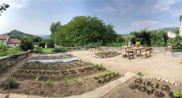 INTERA CASA BIFAMILIARE con giardino  a Fregona. a Fregona foto-364857