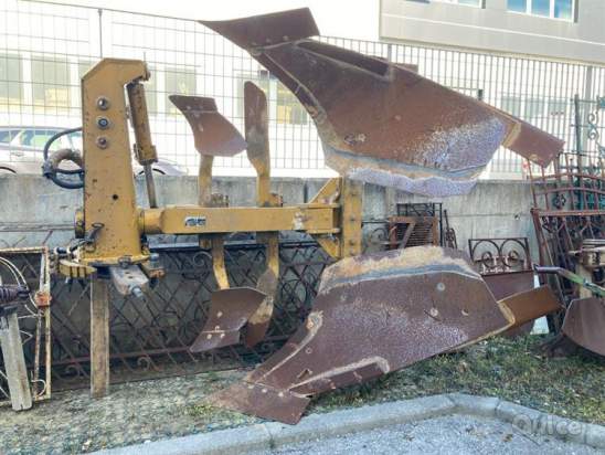 ARATRO IDRAULICO VOLTAORECCHIO UGO MORO foto-43021