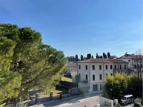 APPARTAMENTO CON SPLENDIDO TERRAZZO AI FRATI a Vittorio Veneto foto-368412