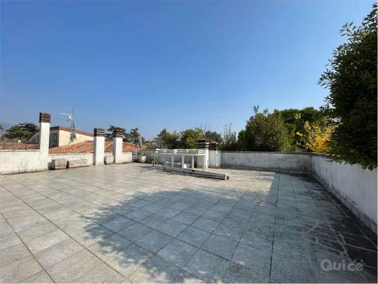 APPARTAMENTO CON SPLENDIDO TERRAZZO AI FRATI a Vittorio Veneto foto-368406