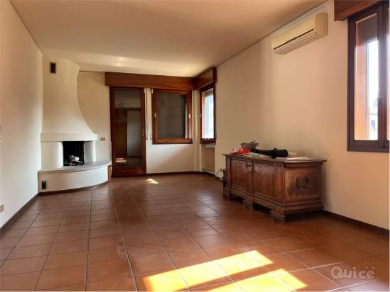 APPARTAMENTO CON SPLENDIDO TERRAZZO AI FRATI a Vittorio Veneto foto-368397