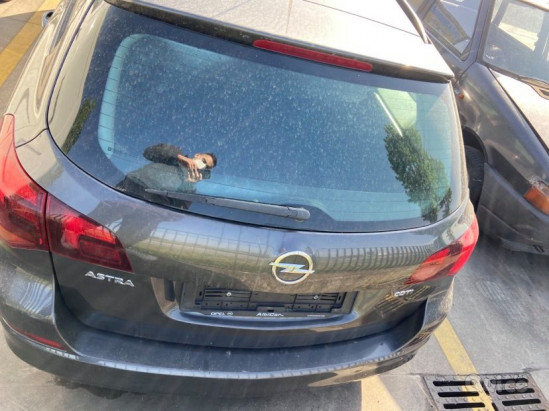 opel astra per pezzi di ricambio  foto-4335
