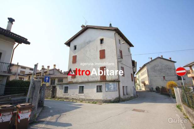 LENTIAI. Porzione terra-cielo di grande volumetria a Borgo Valbelluna foto-380154