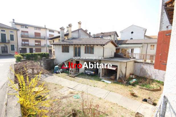 LENTIAI. Porzione terra-cielo di grande volumetria a Borgo Valbelluna foto-380169