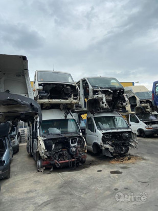 pezzi di ricambio per furgoni di moltissime marche eversioni foto-4453