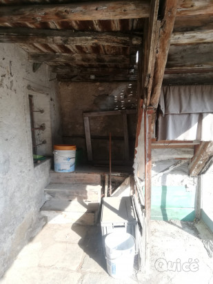 Porzione centrale suddivisa in 3 piani - V1490 foto-390295