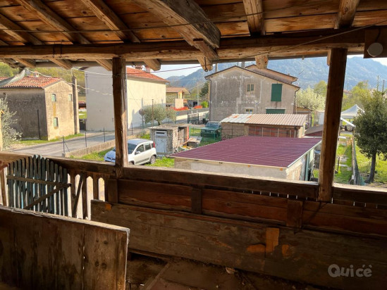 Porzione centrale suddivisa in 3 piani - V1490 foto-390297