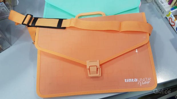 20% SCONTO VALIGETTE X SCUOLA CON TRACOLLA  EURO 9,95 INVECE DI 12,45 foto-392265