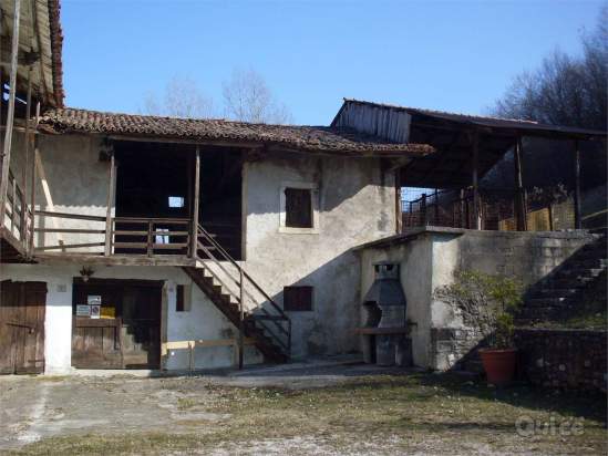 RUSTICO CON TERRENO tra TARZO E VITTORIO a Tarzo foto-4618