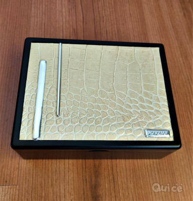 PORTAGIOIE LEGNO NERO LUCIDO TRAMA COCCODRILLO  foto-412664