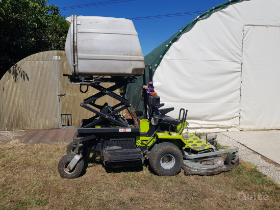 Rasaerba Grillo bee fly 700 foto-428153