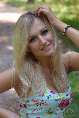 RAGAZZA MOLDAVA STO CERCANDO AMICO SINCERI IN ITALIA foto-50260