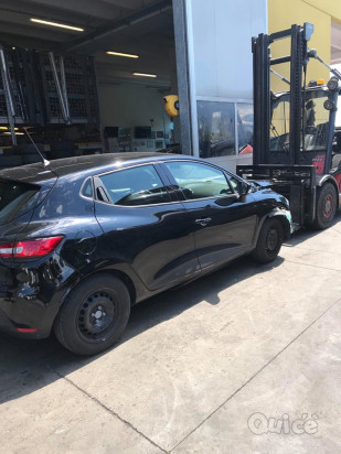 RENAULT CLIO DEL 2016 PER PEZZI DI RICAMBIO foto-27972