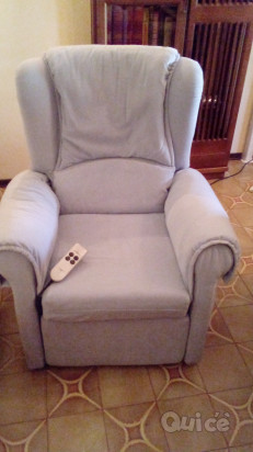 POLTRONA RELAX CON DISPOSITIVO ALZAPERSONA foto-5436