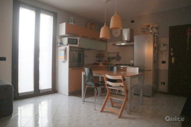 Appartamento due camere pi&ugrave; studio, Paese foto-30905