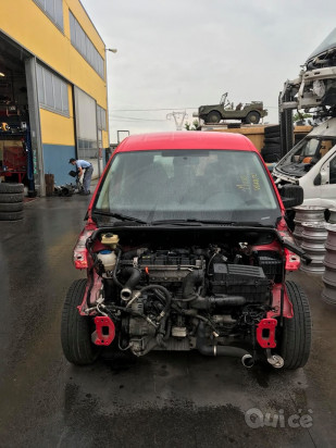 Volkswagen Caddy del 2008 per pezzi di ricambio foto-30932