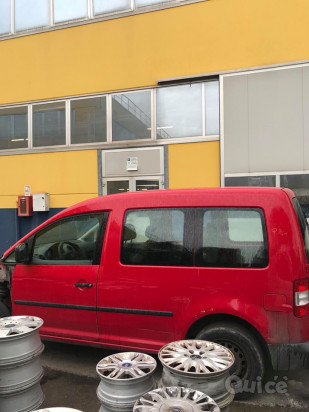 Volkswagen Caddy del 2008 per pezzi di ricambio foto-30934