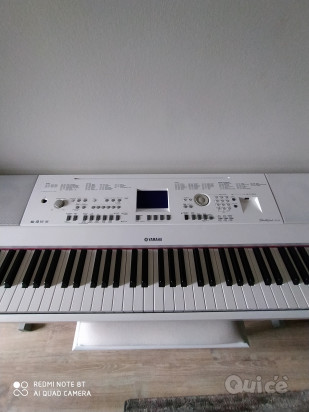 Pianoforte Yamaha  PortableGrand DSG 650 foto-30936