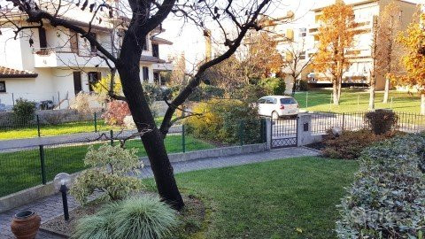 Villetta trifamiliare foto-6894