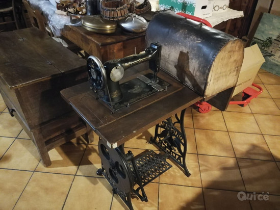 macchina da cucire  foto-7216