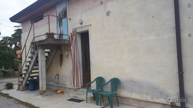 Casa singola con terreno edificabile foto-44186