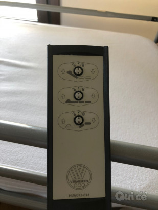 Letto motorizzato Vermeiren per degenti foto-8877