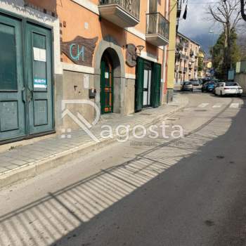 Negozio in affitto a Salerno (Salerno)