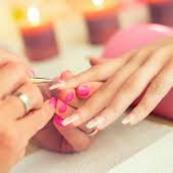 CORSO ON LINE DI TRUCCO E RICOSTRUZIONE UNGHIE