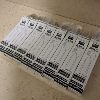 Vendo ELETTRODOMESTICI CERAMICHE VETRO E ACCIAIO NUOVI, tutto a 90,00 €