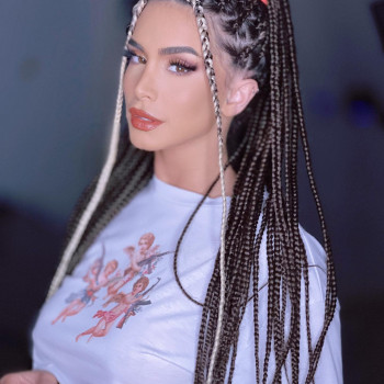 Claudia 