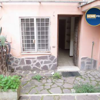 Garage in vendita a Roma (Roma)