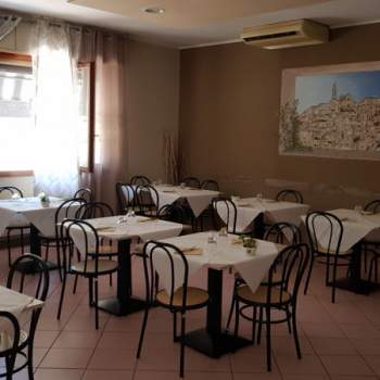 Attivita commerciale in vendita a Ravarino (Modena)