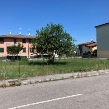 Terreno in vendita a Calvisano (Brescia)