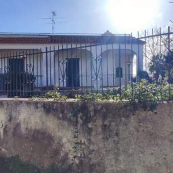 Villa in vendita a Torre del Greco (Napoli)