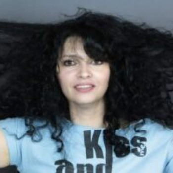 Claudia 