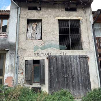 STALLETTA E FIENILE  SU DUE PIANI PER 70MQ TOTALI! a Vittorio Veneto