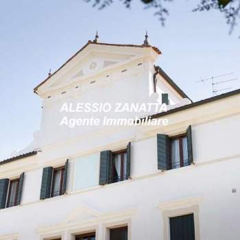 Bicamere ultimo piano in villa con parco secolare a San Biagio di Callalta