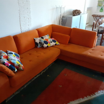 Regalo divano comodo e in buone condizioni