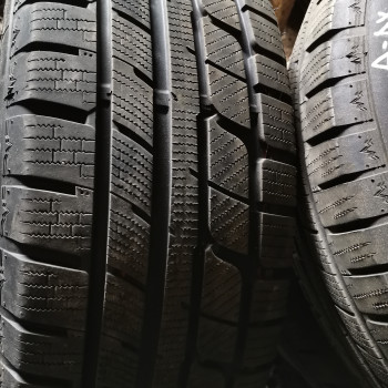 Gomme da neve   cerchi in lega. 