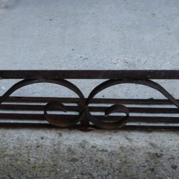 VENDO PORTAFIORI IN FERRO BATTUTO