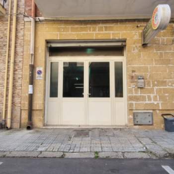 Negozio in vendita a Lecce (Lecce)