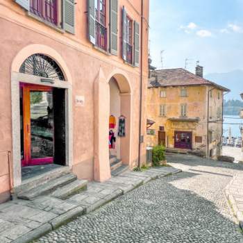 Negozio in vendita a Orta San Giulio (Novara)