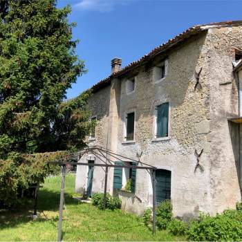 PORZIONE DI CASA a Refrontolo
