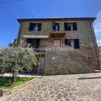 Casa a schiera in vendita a Paciano (Perugia)