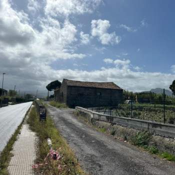 Magazzino in vendita a Milazzo (Messina)