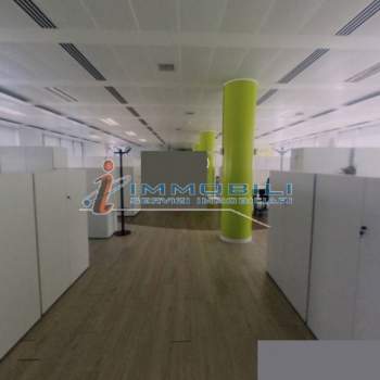 Ufficio in affitto a Milano (Milano)