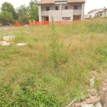 Terreno in vendita a Santa Maria di Sala (Venezia)