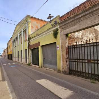 Palazzo in vendita a Lendinara (Rovigo)